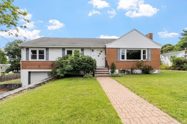 370 Albion St Wakefield, MA 01880