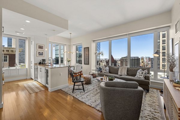 400 uart St #16J Boston, MA 02116