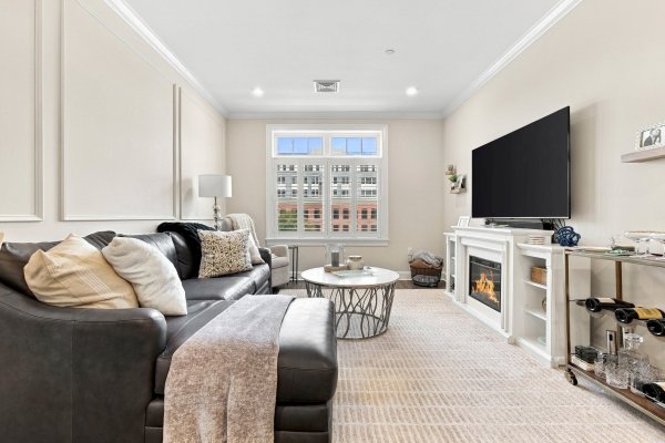 69 Foundry St #401 Wakefield, MA 01880