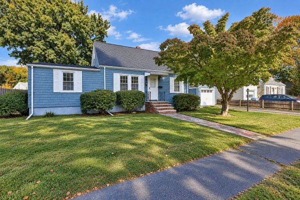 77 Paon Blvd Wakefield, MA 01880