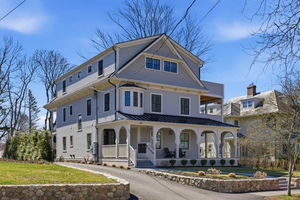 20 Lawrence St #2 Wakefield, MA 01880