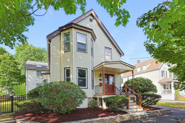 112 Greenwood Ave Wakefield, MA 01880