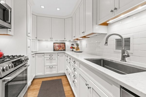 85 East India Row #9G Boston, MA 02110