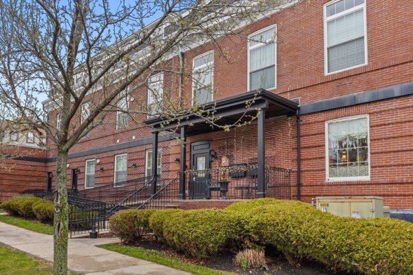 317 Main St #7 Wakefield, MA 01880