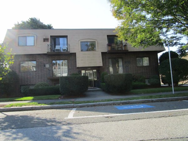 26 Chestnut St #16 Wakefield, MA 01880