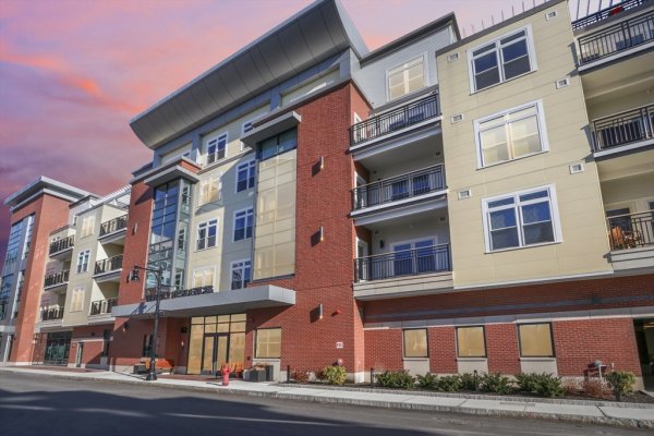 62 Foundry St #204 Wakefield, MA 01880