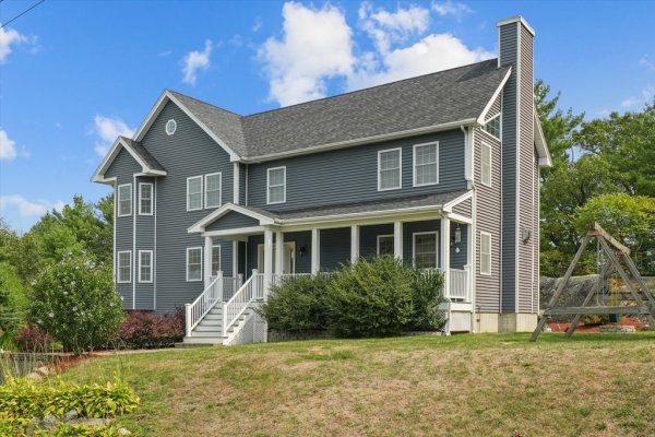 6 Salisbury Rd Wakefield, MA 01880 6 Salisbury Rd Wakefield, MA 01880