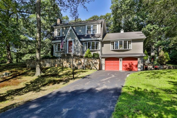 93 Butler Ave Wakefield, MA 01880