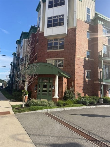 69 Foundry St #513 Wakefield, MA 01880