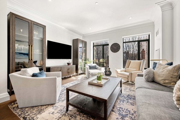 45 Temple St #405 Boston, MA 02114